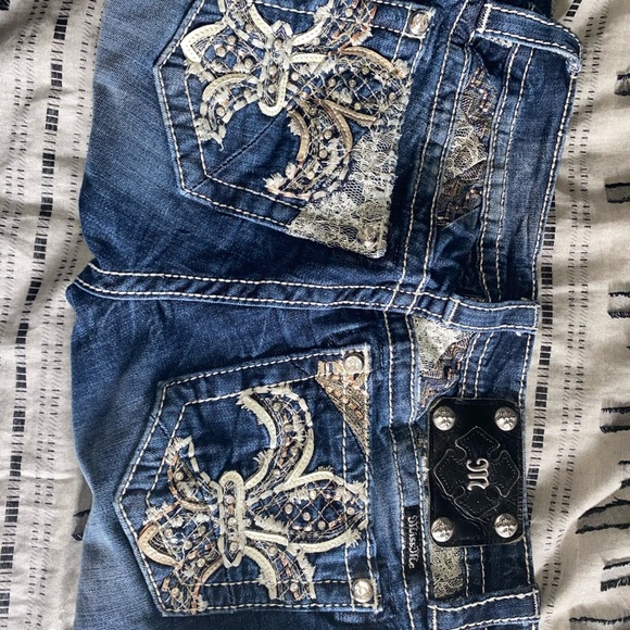 Miss Me Jeans - Picture 2 of 5